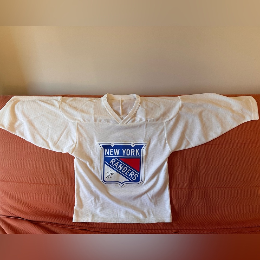 Signed by Ryan Callahan - New York Rangers White Hockey Jersey - youth size S/M